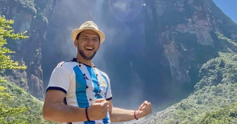 Agustín Saez, un mendocino que vive al máximo: tiene 30 años, conoció 100 países y fundó su propia empresa