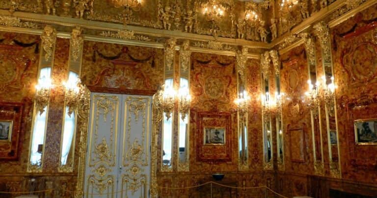 La historia detrás del enigma de la «Sala de Ámbar», el millonario tesoro que se perdió en la Segunda Guerra Mundial