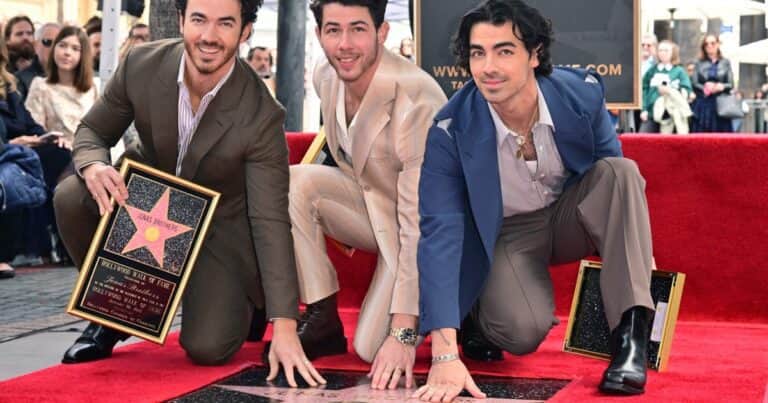 Quiénes fueron las parejas más famosas de los Jonas Brothers, uno de los mayores éxitos musicales de Disney
