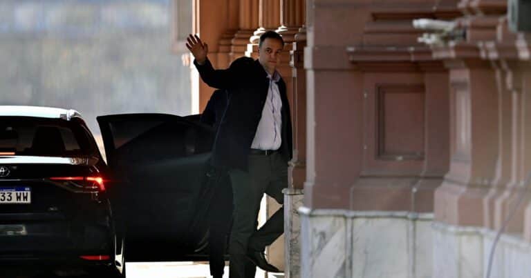 Adorni confirmó que el Gobierno vetará los ATN, y criticó la estrategia electoral de LLA: «Lo del domingo fue un error político»