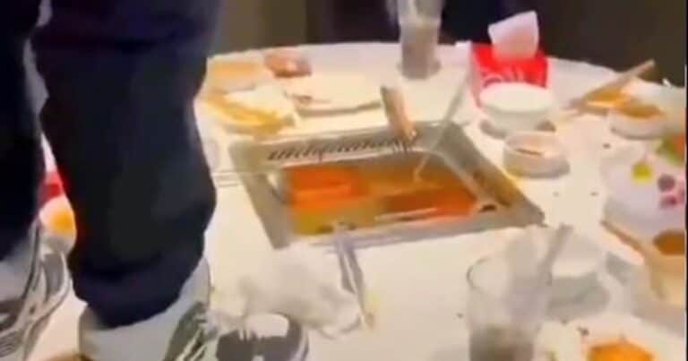 Son adolescentes, orinaron en la sopa de un restaurante y ahora sus padres deberán pagar una multa de 300.000 dólares