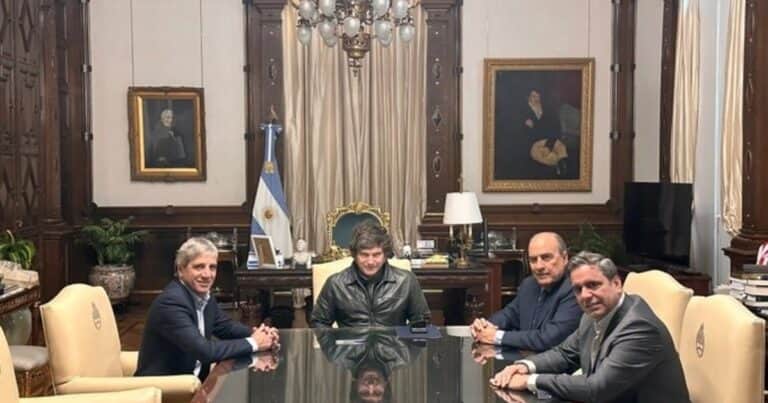 ¿Cambios cosméticos o de fondo?: Milei nombró nuevo ministro del Interior pero acelera los vetos y suma más malestar de los gobernadores