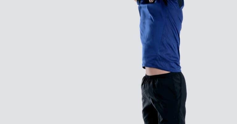 Trabaja tu abdomen de pie: ejercicios efectivos y fáciles