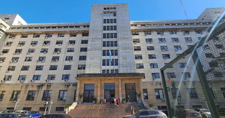 La motosierra sigue en la justicia: no hay plata para infraestructura y peligran los juicios por corrupción