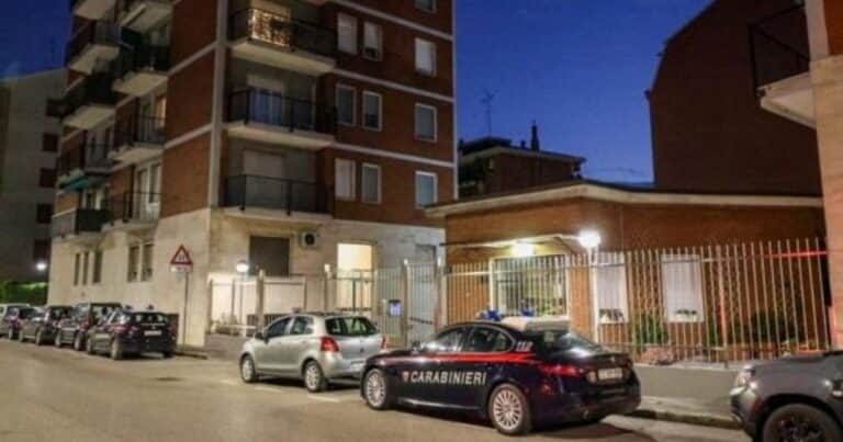 Un hombre se tiró de un cuarto piso y cayó encima de una señora: la mujer murió y a él lo acusan de homicidio