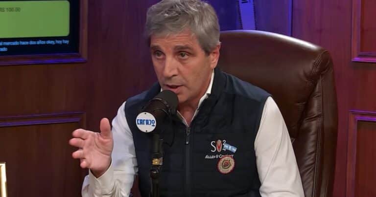 Luis Caputo ratificó el programa económico: «Vamos a vender hasta el último dólar en el techo de la banda»