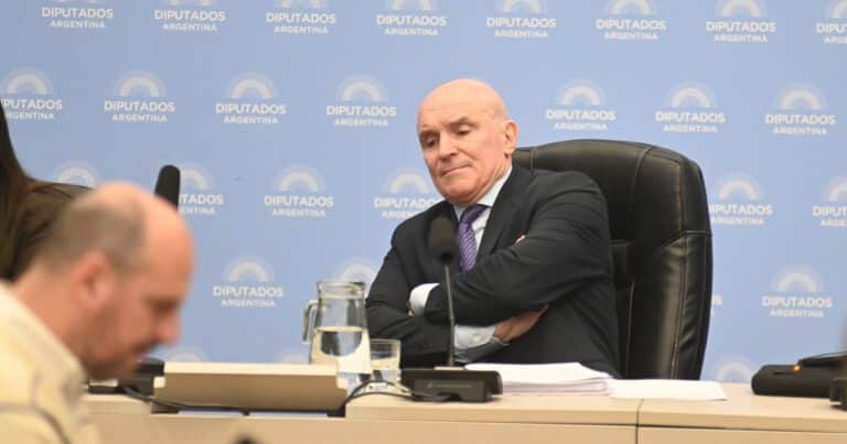 La justicia investiga los aviones que usó Espert y podría haber disputa por las causas judiciales