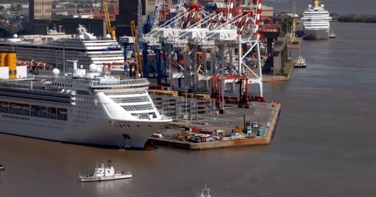 Finalizó la licitación para el mantenimiento de la señalización del Puerto de Buenos Aires