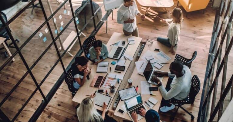 Cuáles son las cosas que tus compañeros de trabajo evitan decirte