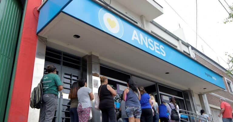 Presupuesto 2026: el Gobierno busca eliminar la movilidad de las Asignaciones Familiares