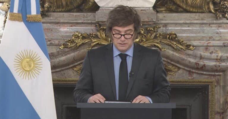 Milei presentó el Presupuesto: el equilibrio fiscal no se negocia y habrá más plata para educación, salud, jubilaciones y discapacidad