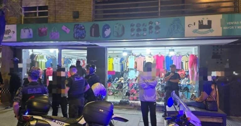 Córdoba: un hombre discutió con un comerciante y prendió fuego a un agente de policía