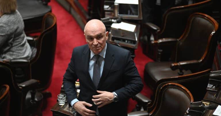 El kirchnerismo presiona para sacar a Espert del debate por la ley de Presupuesto: lo acusa de tener vínculo con un narco
