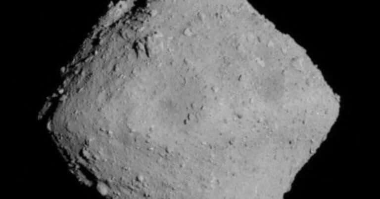 Científicos comprueban cómo fluyó el agua por un asteroide hasta llegar a la Tierra