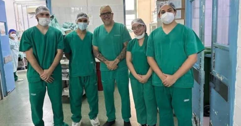 Creyó tener una crisis de asma y los médicos encontraron algo increíble en sus pulmones