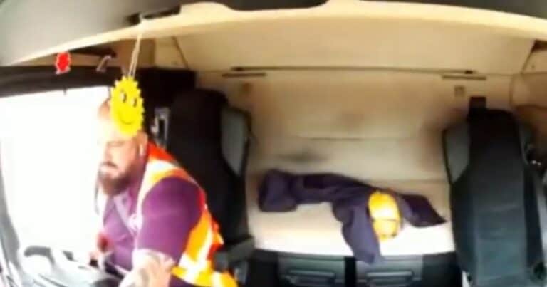 Un camionero que miraba pornografía mientras conducía, chocó y mató brutalmente a un padre de dos hijos