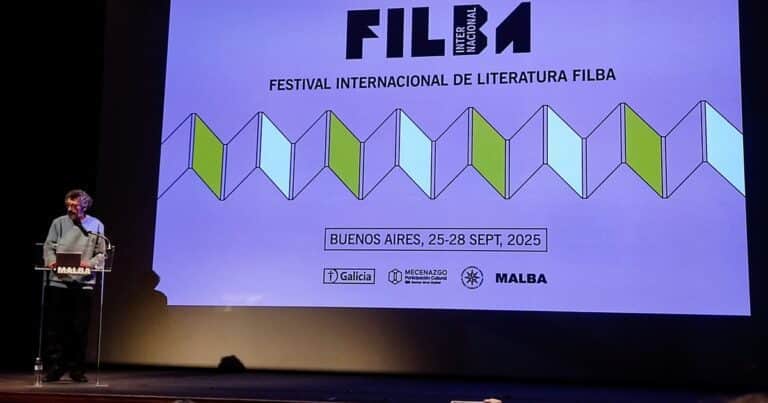 «El cuidado de la palabra es siempre el cuidado del otro»: el bahiense Mario Ortiz inauguró el Filba