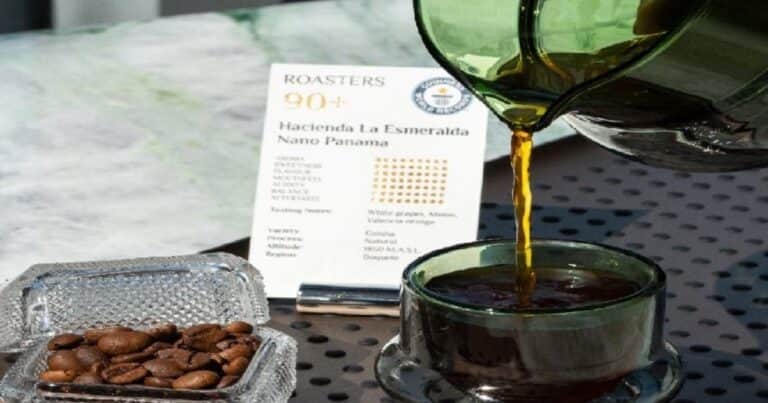 Precio sideral: en Dubái sirvieron la taza de café más cara del mundo