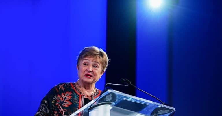 El FMI recortó sus pronósticos para la Argentina: crecerá 4,5% este año y seguirá desacelerándose en 2026
