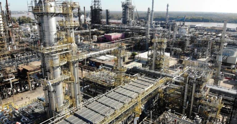 Bulgheroni comprará energía renovable para la refinería más moderna de la región