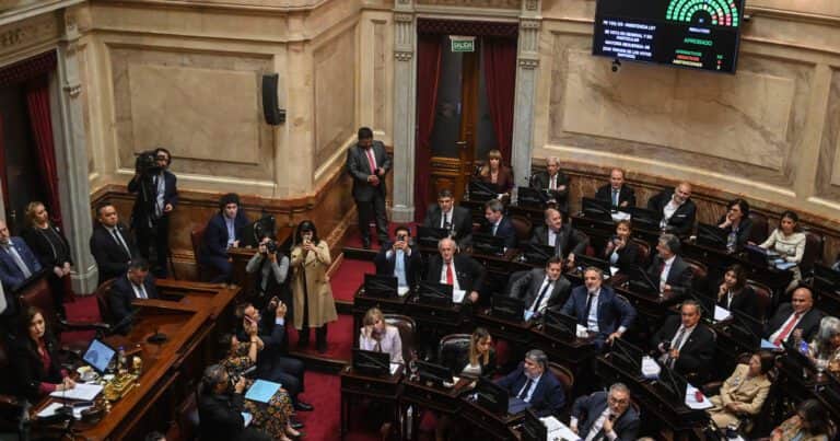 Javier Milei y sus medidas, EN VIVO: el Gobierno se expone hoy a otras dos derrotas en el Senado por los vetos contra el Garrahan y el financiamiento universitario