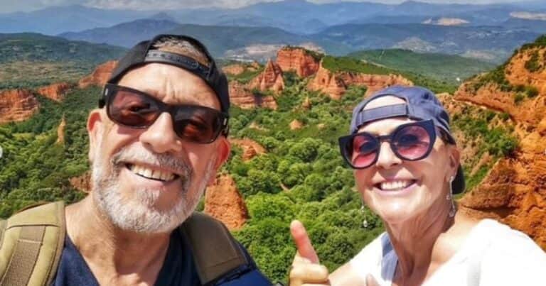 A los 60, vendieron todo y recorren el mundo en motorhome: «Fuimos dos viejos valientes»