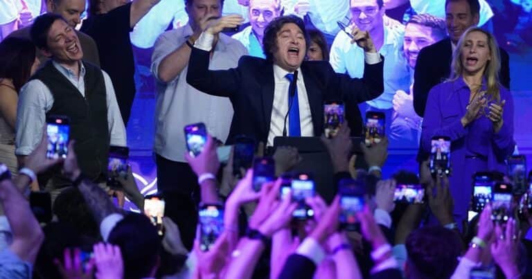 Javier Milei creció en apoyo respecto de la presidencial: desde 1985, solo Kirchner y Macri lo habían conseguido