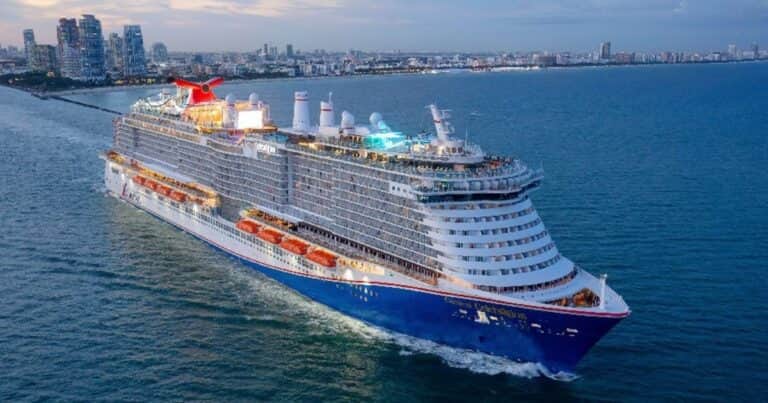 ¿Qué sucede cuando un pasajero muere en medio de un crucero?