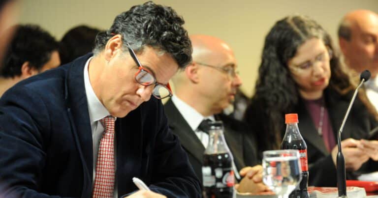 Familiares de víctimas de la AMIA pidieron apartar al fiscal Eduardo Colombo del juicio oral contra Cristina Kirchner por el Pacto con Irán