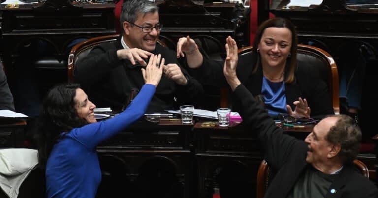 Pese a la renuncia a la candidatura, el peronismo sostiene la presión a José Luis Espert para sacarlo de la presidencia de Presupuesto