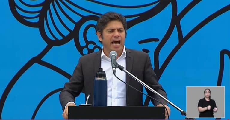En el Día de la Lealtad, Kicillof afirmó que Bessent es el nuevo ministro de Economía y cruzó a Milei: «Fue a pedir la escupidera a EE.UU.»
