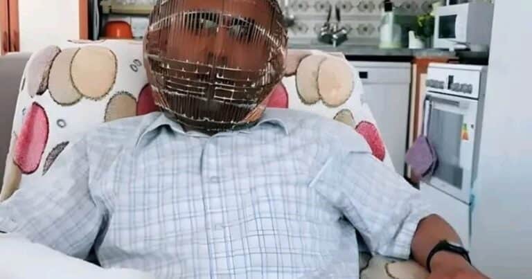 Una insólita estrategia para dejar de fumar: se puso una jaula en la cabeza
