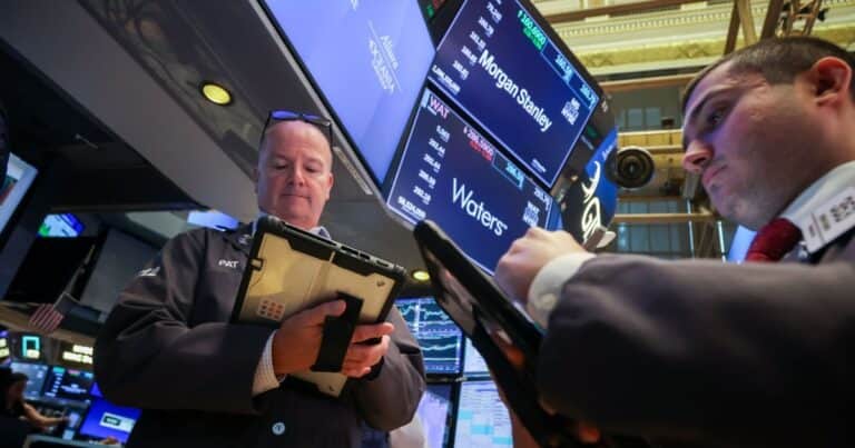 Sin calma en los mercados: el dólar trepa a $ 1.450 y los bonos caen más de 3%