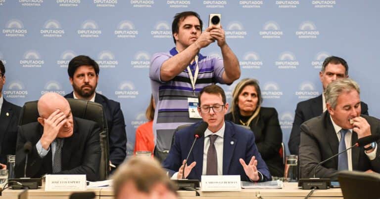 Presupuesto: Guberman defendió el Presupuesto 2026 y se fue abruptamente tras un cruce con la Izquierda por Israel