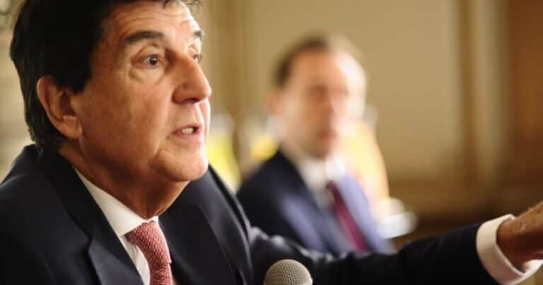 Carlos Melconian: «Veo al dólar afuera de la banda y se la banca hasta $2.000, sin tragedia»