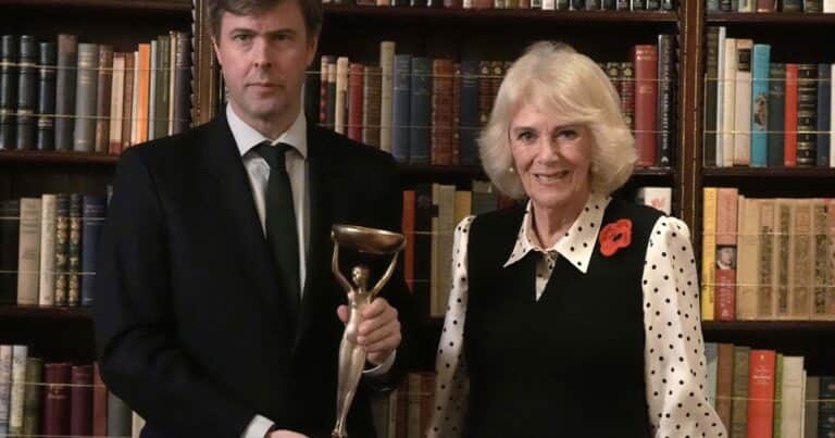 El escritor húngaro-británico David Szalay ganó el Premio Booker por ‘Flesh’