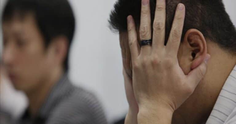 Un joven murió por agotamiento laboral después de trabajar 80 horas semanales