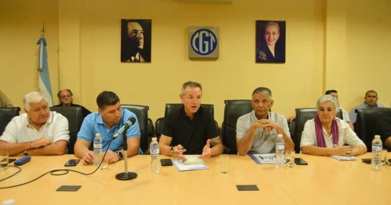 Reforma laboral: la CGT discute su estrategia bajo un clima de broncas internas y choques con diputados K