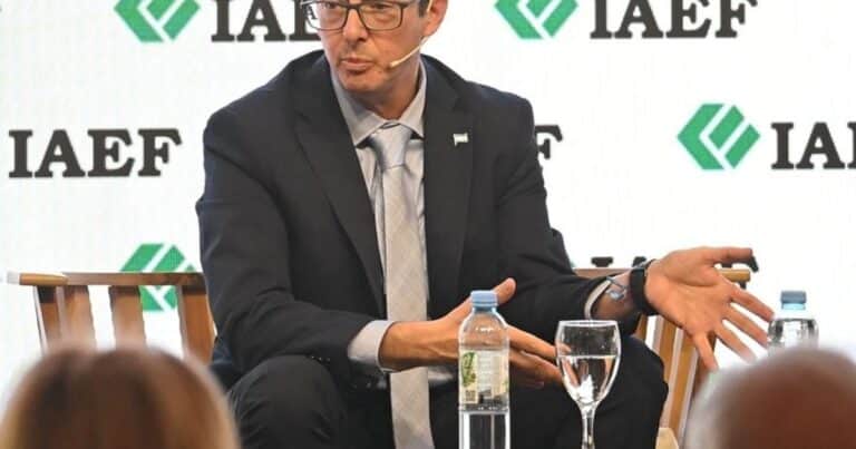 El Secretario de Hacienda dijo que antes de fin de año se aprobará el presupuesto: «La única línea que no se cruza es la del equilibrio fiscal»