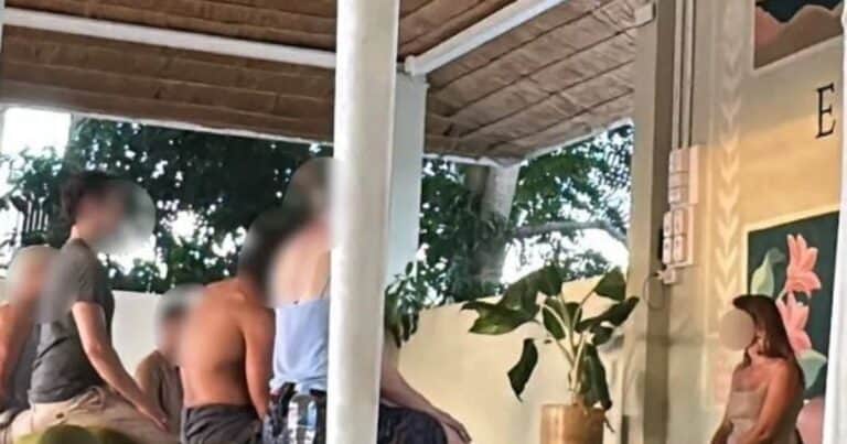 Es profesora de yoga y daba clases de sexualidad sagrada: ¿por qué la arrestaron durante un «martes tántrico»?