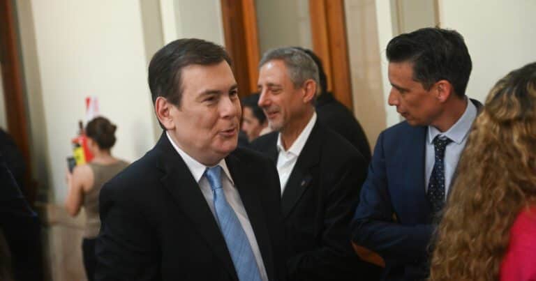 Otro golpe para los K, Zamora tendrá su propio bloque en el Senado y jugaría por fuera del peronismo