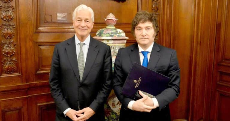 Grandes bancos de EE.UU. dieron explicaciones al Congreso por el rescate a la Argentina: qué dijeron