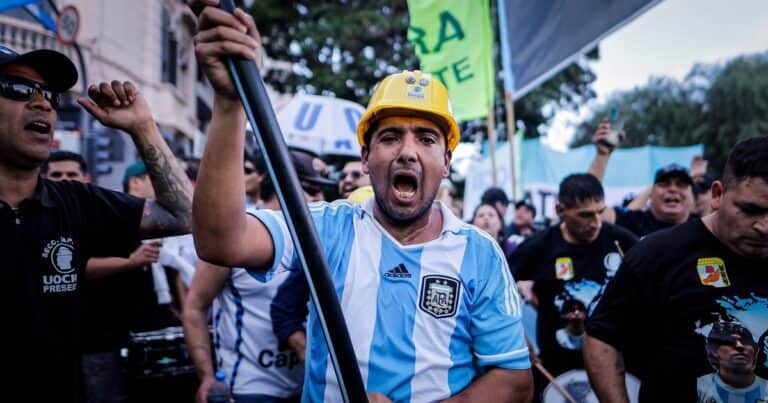 El Gobierno quiere presentar el proyecto de Reforma laboral el 9 de diciembre mientras los gremios toman distancia