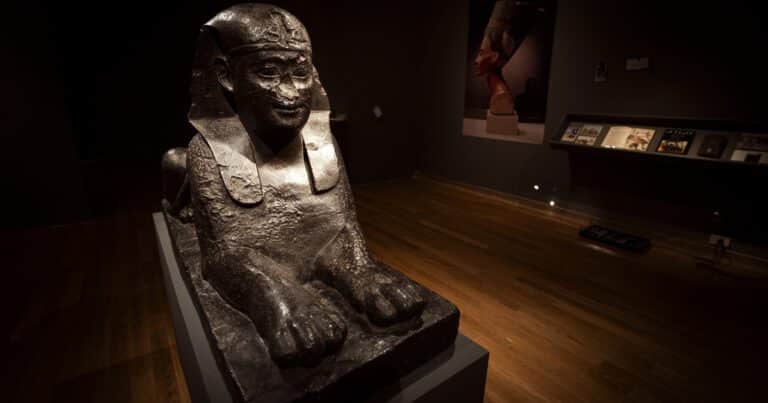 Egipto en el Bellas Artes: la mayor exhibición argentina reúne 180 piezas históricas
