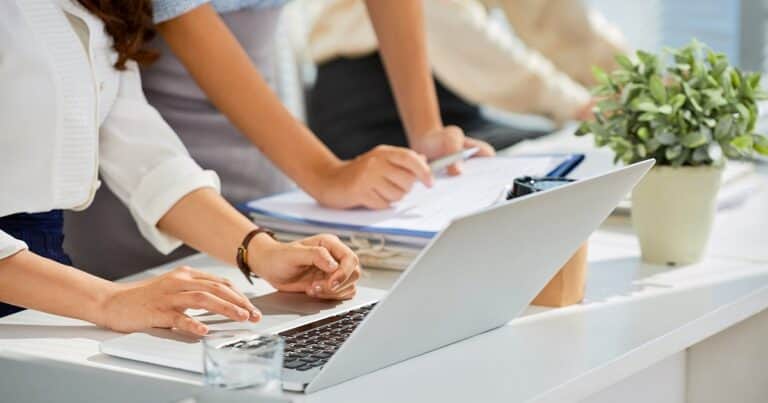 El «costo» de trabajar en negro: los informales se mueren antes que los empleados en relación de dependencia