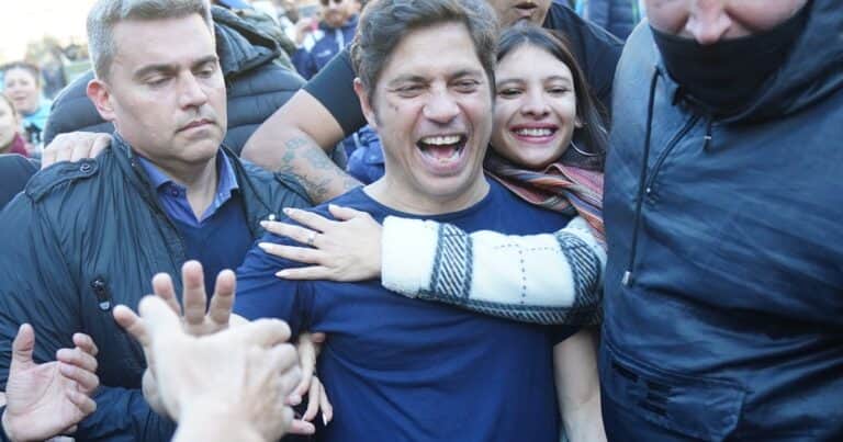 Una nueva encuesta enfrentó a Kicillof contra Cristina en el GBA y hubo paliza: 22 a 2