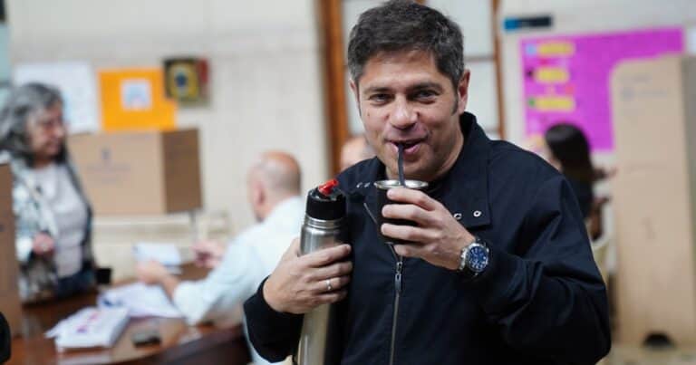«Al final, plata había»: mientras reclama fondos, Kicillof cruzó a Milei por el swap con ganancias para Estados Unidos