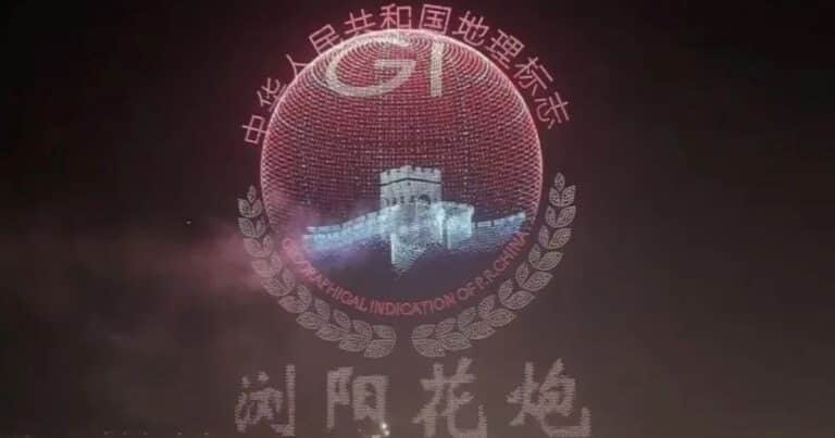 China hizo el mayor show de drones de la historia: casi 16.000 controlados al mismo tiempo con IA