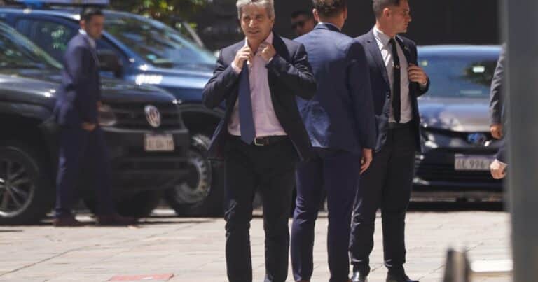 El Gobierno se reunió con inversores de Wall Street, en medio de dudas sobre el dólar y la deuda