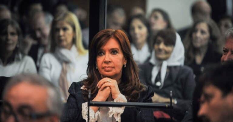 Causa cuadernos de las coimas, EN VIVO: a qué hora comienza el juicio, los acusados y todo sobre el caso de corrupción que involucra a Cristina Kirchner y otros exfuncionarios